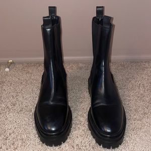 WORN TWICE Black Zara Lug Sole Boot Size 9